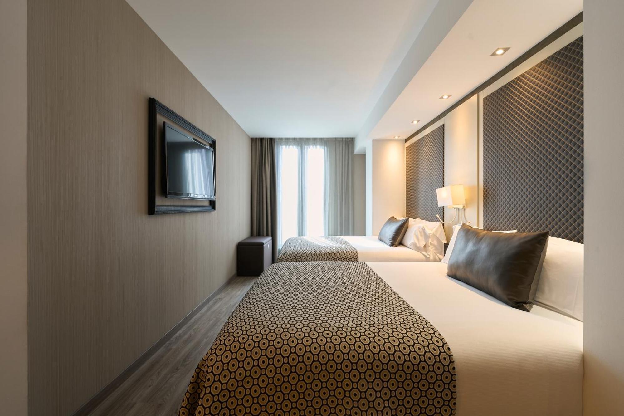 Hotel Catalonia Square 4* Sup Barcellona Esterno foto