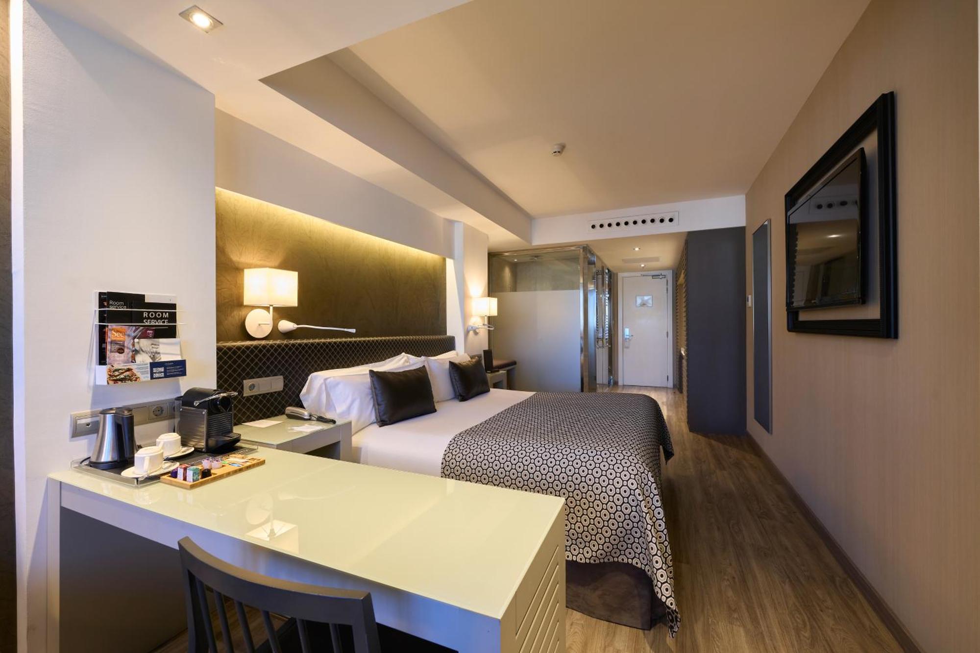 Hotel Catalonia Square 4* Sup Barcellona Esterno foto