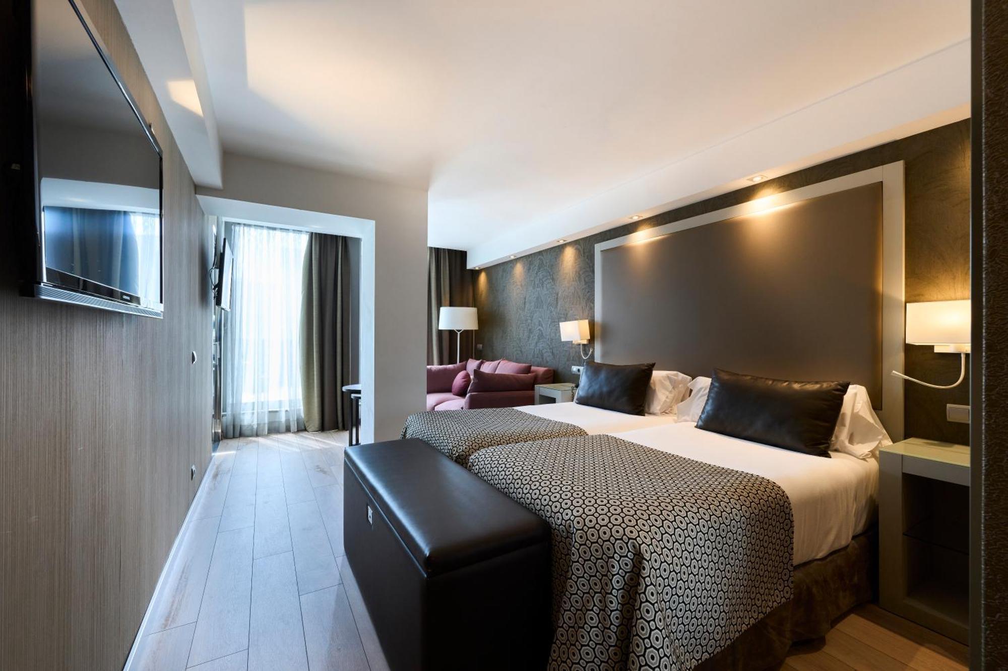 Hotel Catalonia Square 4* Sup Barcellona Esterno foto